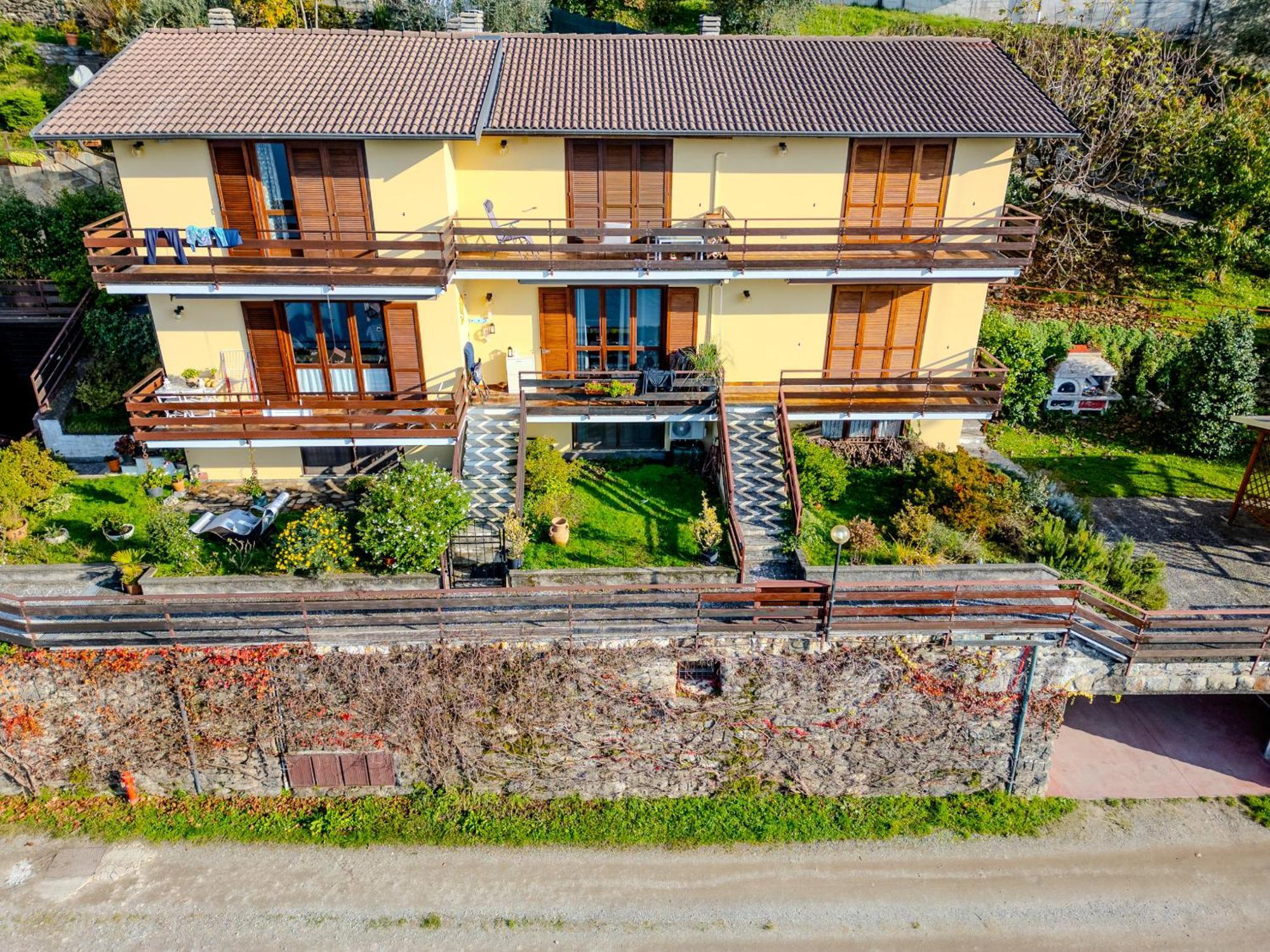 Appartamento A Due Passi Dal Lago Con Box Дорио Экстерьер фото